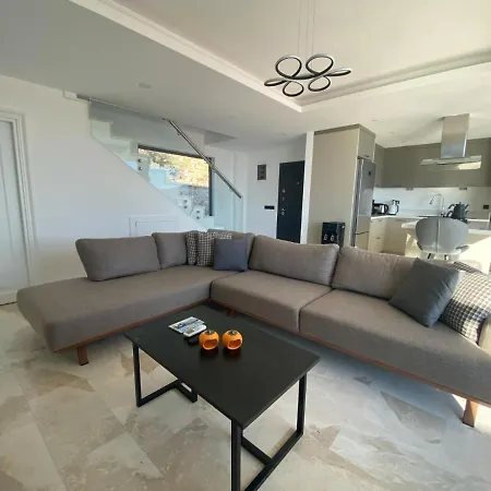 Spacious With Sea View And Pool In Kalkan