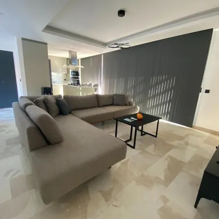 Spacious With Sea View And Pool In *