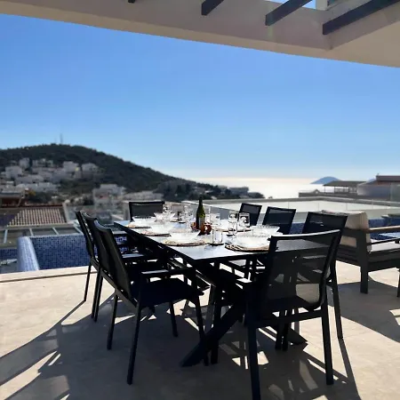 Spacious With Sea View And Pool In Kalkan