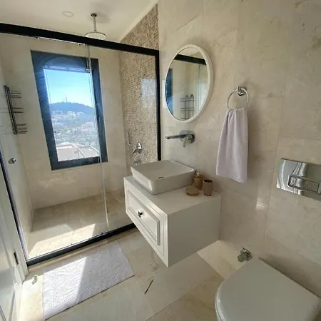Spacious With Sea View And Pool In *