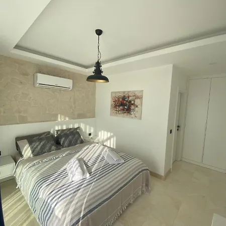 Vilă Spacious With Sea View And Pool In Kalkan